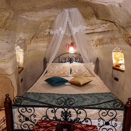 Castlee Cave Cappadocia